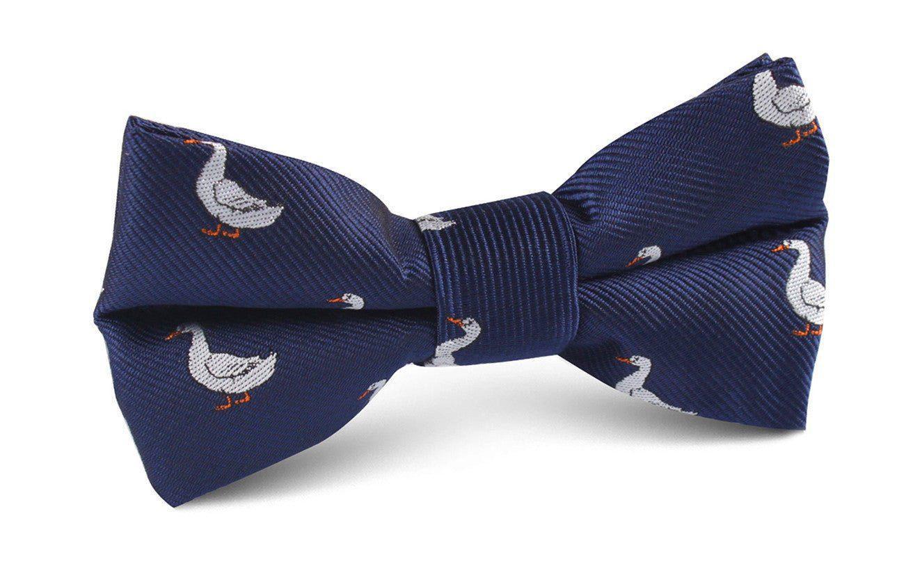 Russian_White_Goose_Bow_Tie-675613